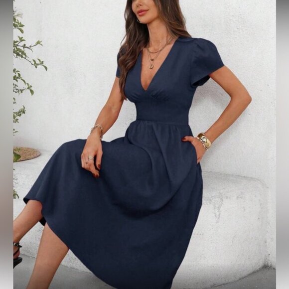 Elegant Navy Blue Women's Dress - Picture 4 of 6